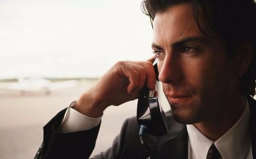 昨日,央视《朝闻天下》报道称,约17%待售手机号码存安全隐患,按照运营商划分,有约超过27%的联通号码存在风险。